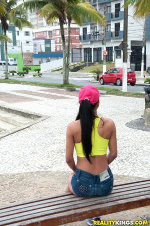 Original 2552 px/ 3840 px