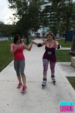 Original 1066 px/ 1600 px