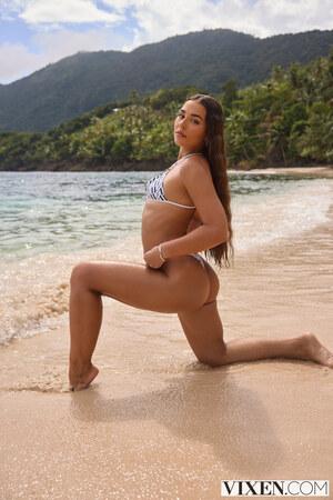 Original 2000 px/ 2998 px