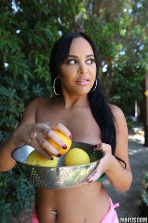 Original 2000 px/ 3000 px