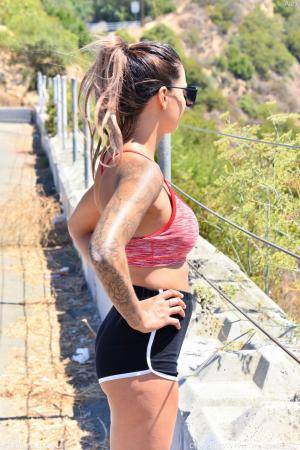 Original 852 px/ 1280 px