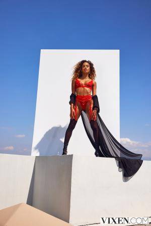 Original 2000 px/ 2999 px