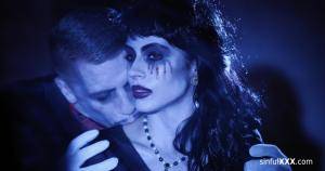 Original 4096 px/ 2160 px