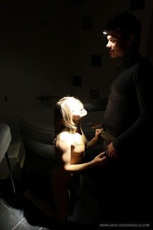 Original 853 px/ 1280 px