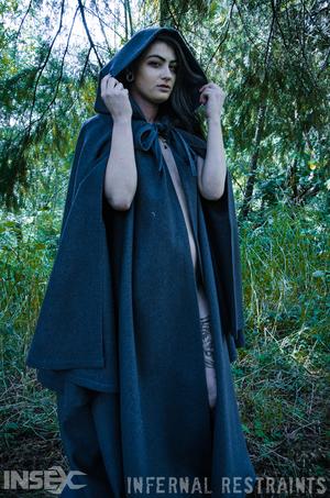 Original 795 px/ 1200 px