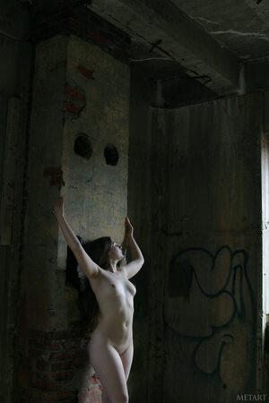 Original 2048 px/ 3072 px