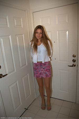 Original 682 px/ 1024 px