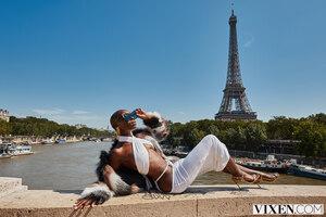 Original 3000 px/ 2000 px