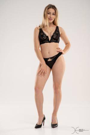 Original 852 px/ 1280 px