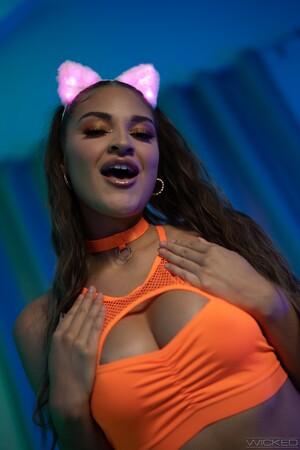 Original 1280 px/ 1920 px