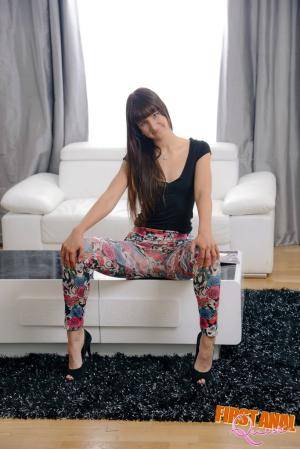 Original 683 px/ 1024 px