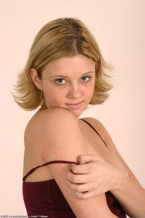 Original 682 px/ 1024 px