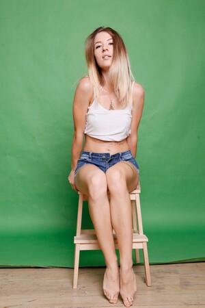 Original 1280 px/ 1920 px