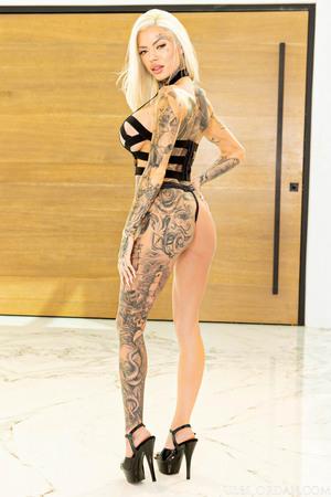 Original 1067 px/ 1600 px