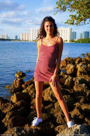 Original 852 px/ 1280 px