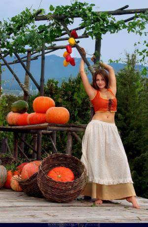 Original 2048 px/ 3128 px