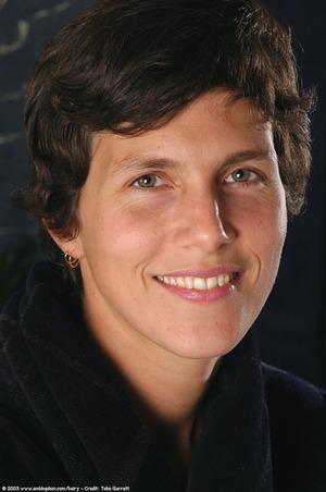 Original 680 px/ 1024 px