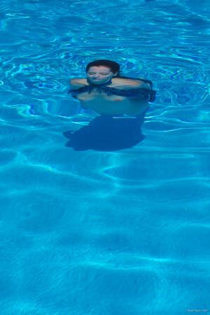 Original 1365 px/ 2048 px