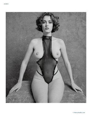 Original 2400 px/ 3000 px