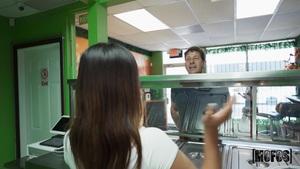 #Mofos - Juniper Ren - Junipers Juicy Pussy