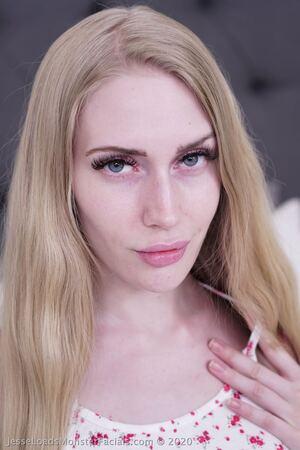 Original 854 px/ 1280 px