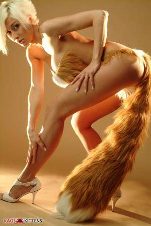 Original 634 px/ 950 px