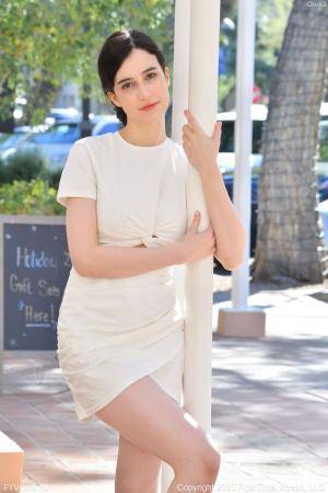 Original 852 px/ 1280 px