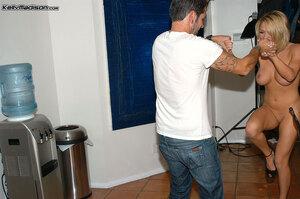 Original 1077 px/ 716 px