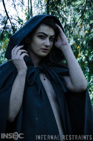 Original 795 px/ 1200 px