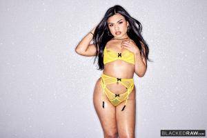 Original 2999 px/ 2000 px