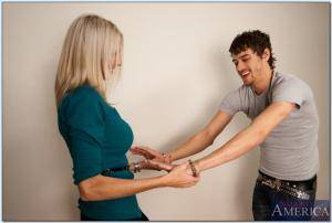 Original 850 px/ 573 px