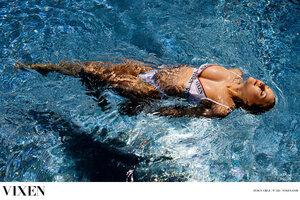 Original 3000 px/ 2000 px