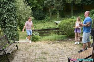 Original 3000 px/ 2000 px