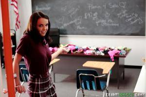 Original 1048 px/ 699 px