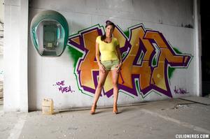 Original 2000 px/ 1325 px