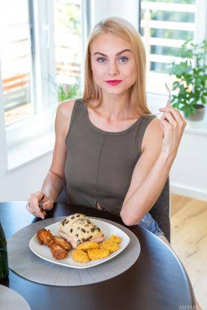 Original 3840 px/ 5760 px