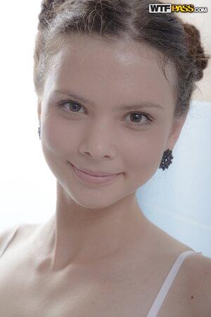 Original 1067 px/ 1600 px