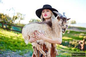 Original 2999 px/ 2000 px