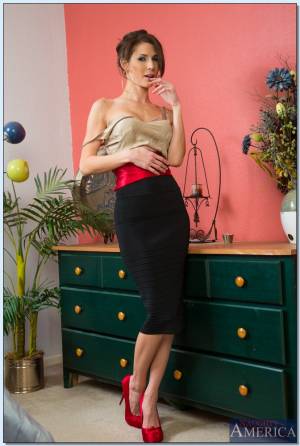 #NaughtyAmerica Jenni Lee - Jenni Lee fucking in the bed with her athletic body 20130125