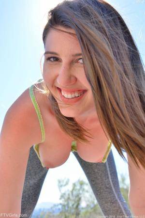 Original 852 px/ 1280 px