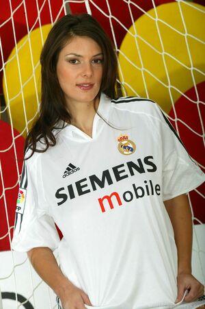 Original 852 px/ 1280 px