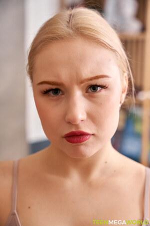 Original 2333 px/ 3500 px