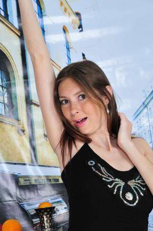 Original 851 px/ 1280 px