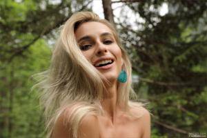 Original 1199 px/ 800 px