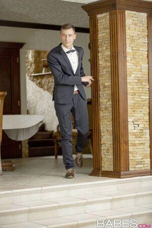 Original 532 px/ 798 px