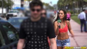 Original 1800 px/ 1013 px