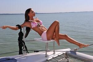 Original 3000 px/ 1996 px