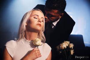 Original 2999 px/ 2000 px