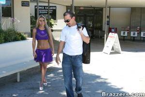 Original 900 px/ 600 px