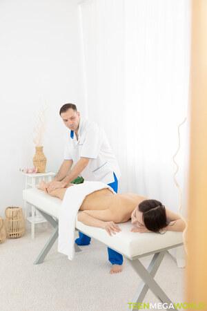 Original 2333 px/ 3500 px